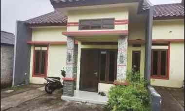 dijual rumah sawangan depok