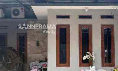 dijual rumah sawangan depok