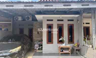 dijual rumah sawangan depok