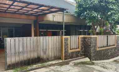 dijual rumah sawo 69 pasar rebo jakarta