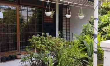 Dijual Rumah Terawat dengan 5 Kamar di Jantung Pusat Kota Bandung