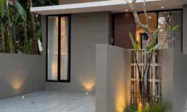 dijual rumah sayegan