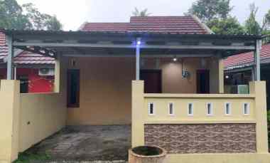 dijual rumah second terawat tepi jalan cocok hunia