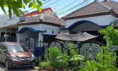 Rumah 1,5 Lantai Terawat Semampir Lokasi Mepet MERR, Semolowaru