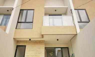 Rumah Minimalis Siap Huni Area Semampir, 1 menit dari Raya MERR