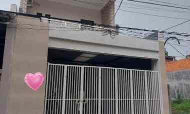 Rumah Dijual di Semampir