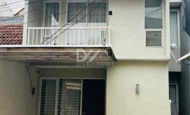 Dijual Rumah Semi Furnished di Graha Raya Bintaro