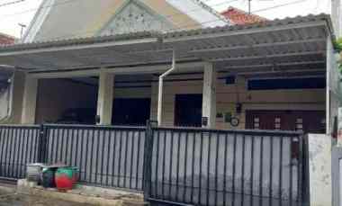 Rumah Murah 1,5 Lantai Semolowaru, 8 menit ke Kampus Untag, Nginden