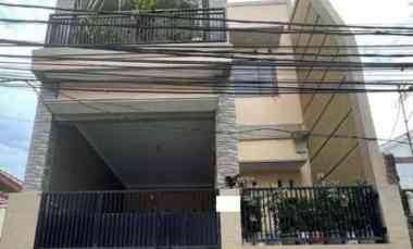 dijual rumah semper barat