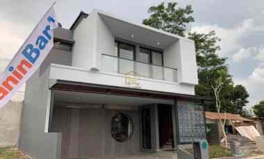 dijual rumah sendangadi