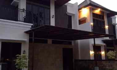 Rumah Dijual Jogja 2 Lantai dekat Hyatt Palagan Monjali Jcm Sch Jombor