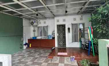 Rumah Second Pojok dalam Perumahan Kav DPR Serua Bojongsari Depok