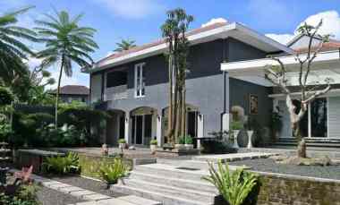 Dijual Rumah Mewah Luas Full Furnished di Setiabudi Regency Bandung