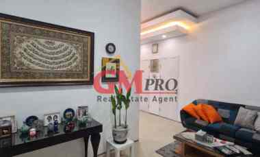 dijual rumah setraduta