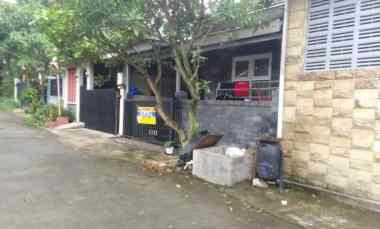 Dijual Rumah Siap Huni di Komplek dekat Cipageran