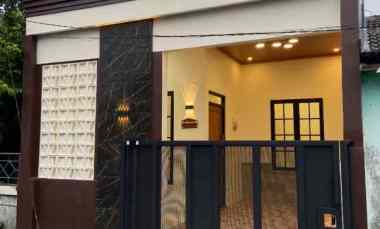 Rumah Dijual di plamongan indah