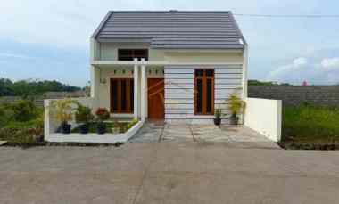 Rumah Dijual di Sidoluhur