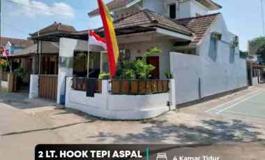 Rumah 2 Lantai Hook Tepi Aspal, dekat Kampus Unisa, jl Godean km 7,5