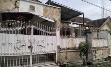 Rumah Lebar 9 Simpang Darmo Permai Selatan, Surabaya Barat