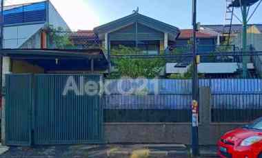 dijual rumah sindanglaya menteng