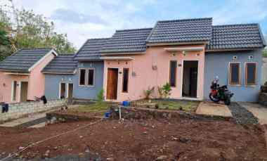 dijual rumah sindet