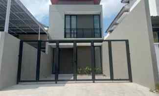 Rumah 2 Lantai Siap Huni Baru Desain Industrial Semi Furnish