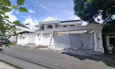 Rumah Sultan American Classic Strategis dekat dengan Pusat Kota Jogja