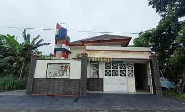 Rumah Besar Tanah Luas di Sitimulyo Piyungan, Timur Kids Fun