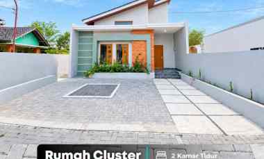 Cuma 1 km ke jl. Jogja-solo Candi Prambanan, Rumah Cluster Cantik di