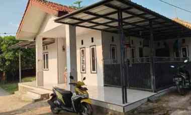 dijual rumah strategis