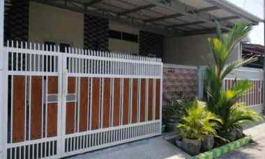 dijual rumah strategis