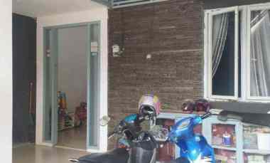 dijual rumah strategis