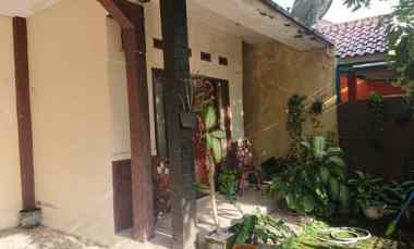 dijual rumah strategis