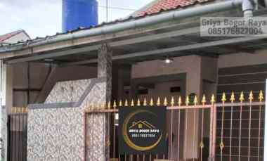 dijual rumah strategis di bogor