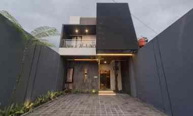 Rumah Siap Huni, 2 Lantai, Desain Modern, di Ngaglik, Sleman
