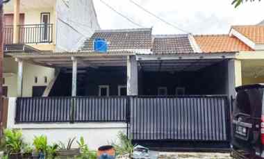 dijual rumah sukolilo park regency