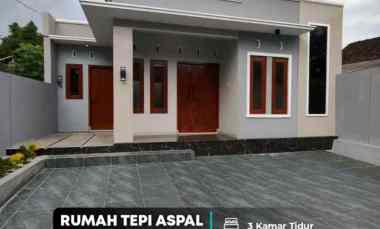Rumah Baru Tepi Aspal dekat Pemda Sleman, Jogja 50 meter jl. Letkol