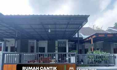 Rumah Cantik Area Hijau Adem di Perkampungan di Sleman Barat, Jogja