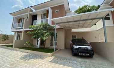 dijual rumah sumberharjo madurejo