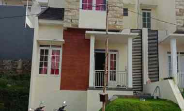 Ready Unit Rumah 2 Lantai Modern Strategis di Dau Malang