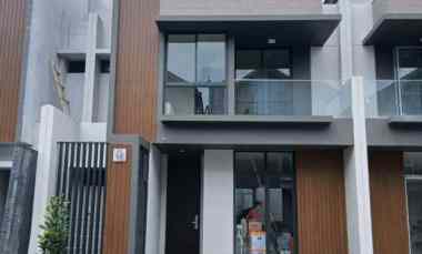 Rumah Dijual di Summarecon Crown Gading