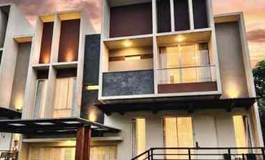 dijual rumah summarecon serpong cluster