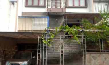 dijual rumah surya sumantri