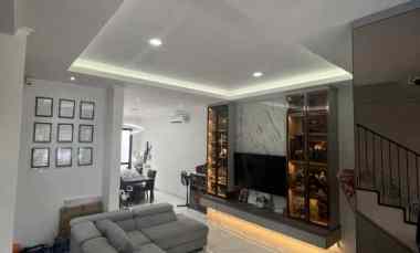 Kesempatan Langka Rumah Mewah 3 Lantai di Cluster Premium Sutera Wino
