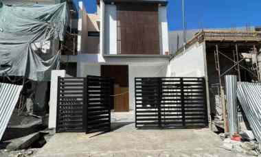 dijual rumah sutorejo