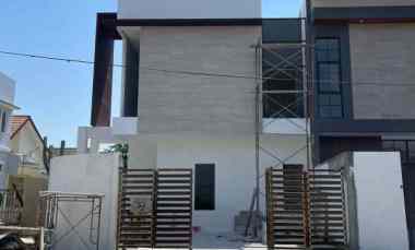 dijual rumah sutorejo