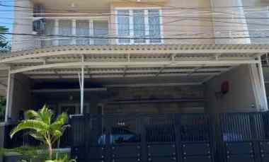 dijual rumah sutorejo