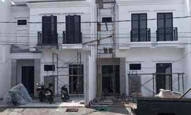 dijual rumah sutorejo