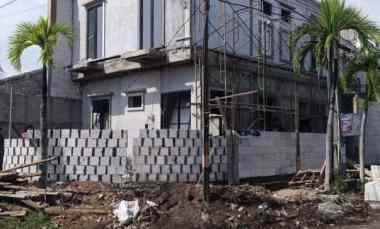 dijual rumah sutorejo