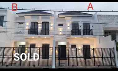 Rumah Sutorejo American Style Lokasi Ciamik Tembus Peninsula Unair